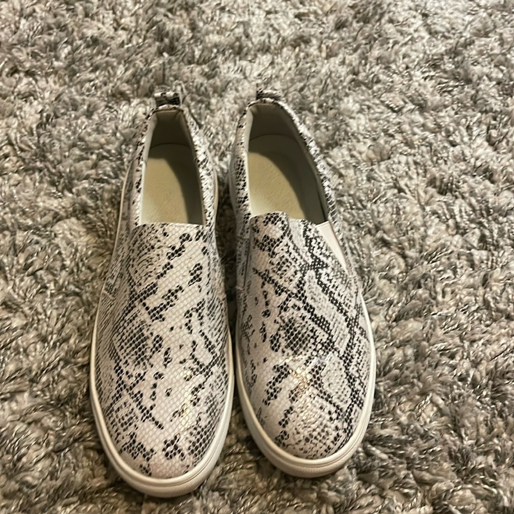 Size 11 snake print slip on